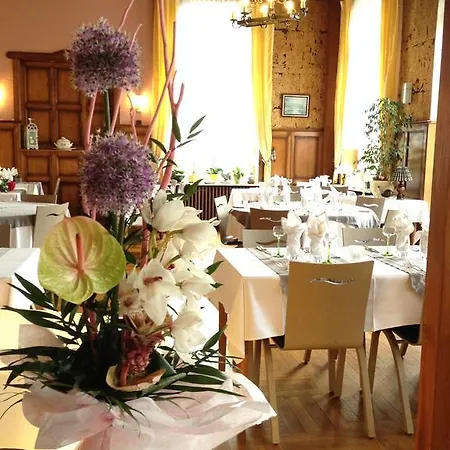Des Vosges Otel 2*